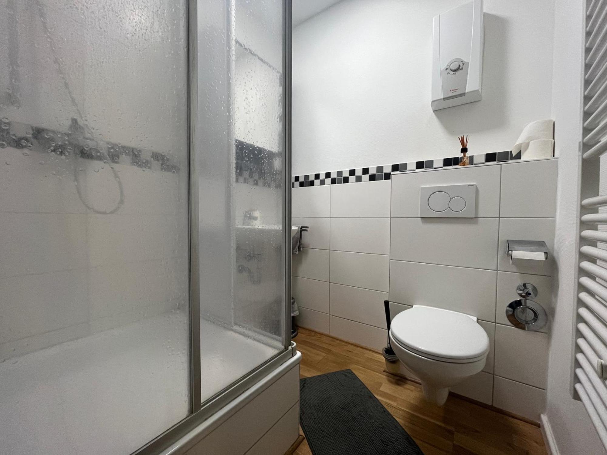 Simplex Apartments Am Ludwigsplatz Karlsruhe Buitenkant foto